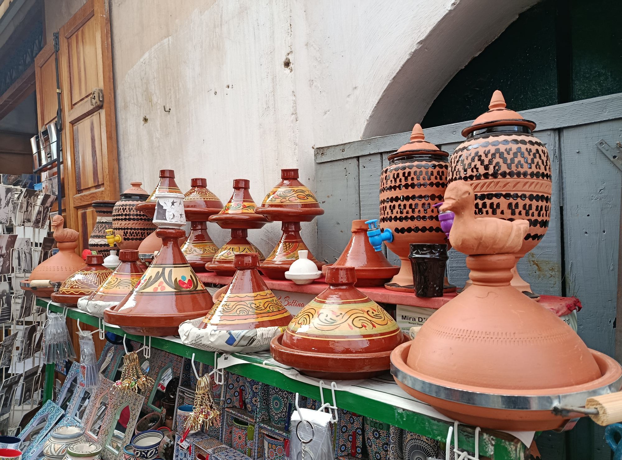 Moroccan ceramics and pottery